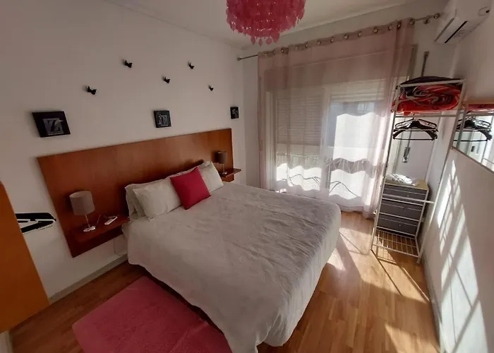 Downtown Sunny Apartment
