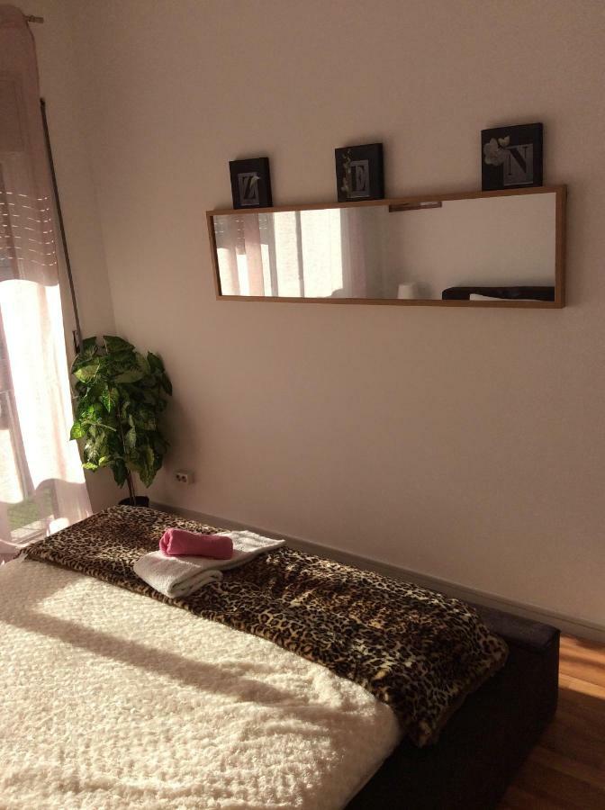 Downtown Sunny Apartment *